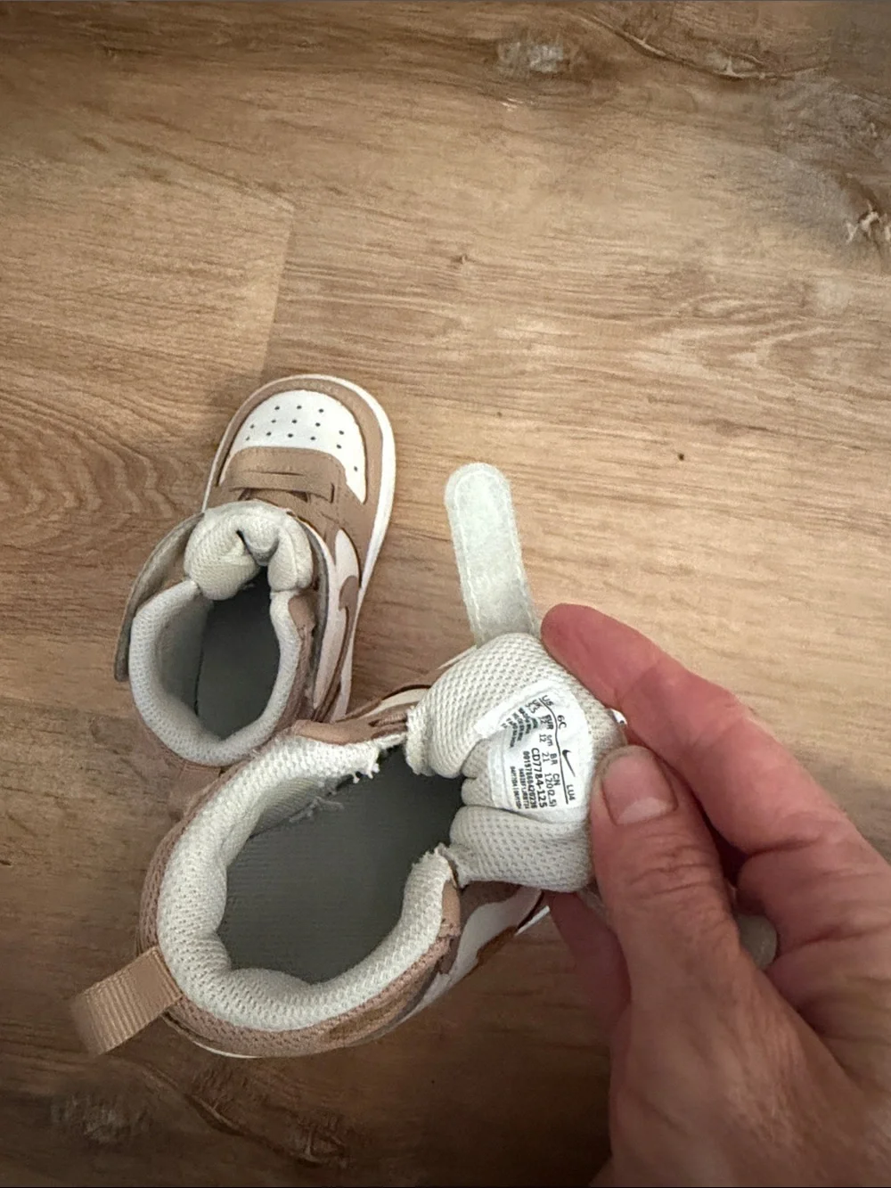 Court Borough mid 6c sneaker